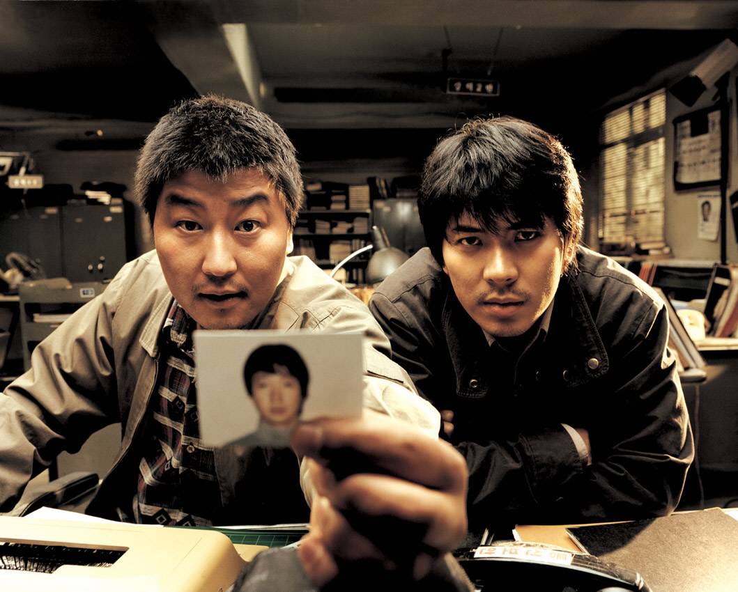 Bong Joon-ho Filmkan Kisah Pembunuh Berantai Pertama di Korea Selatan di "Memories of Murder